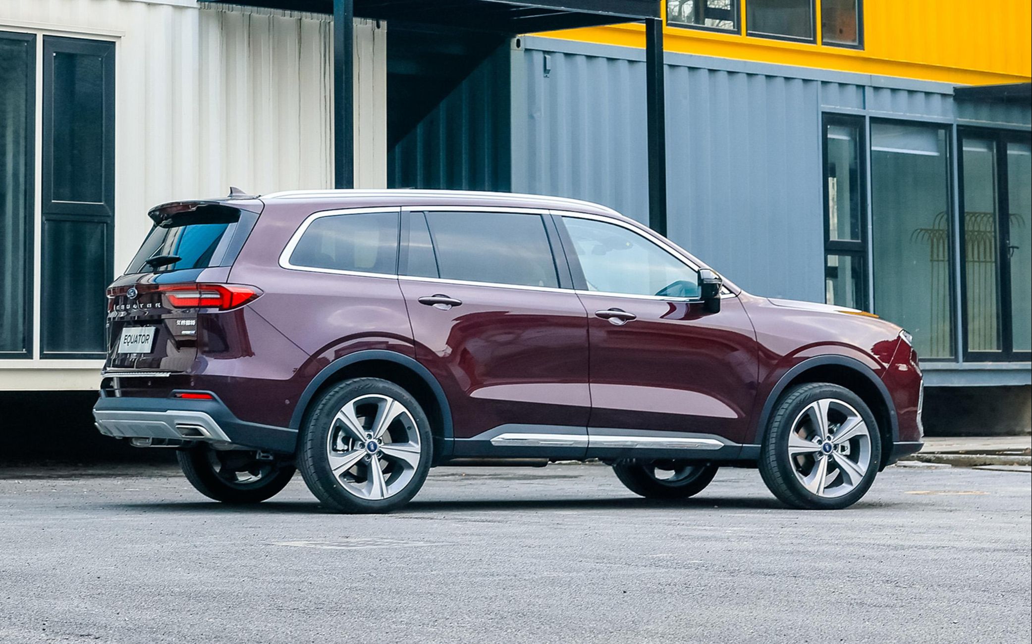 中大型suv新选择!车长超4米9,售价18.98万起