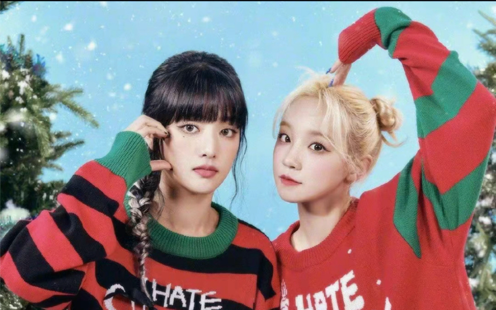 雨琦米妮圣诞画报新鲜出炉,相亲相爱的米琦好美