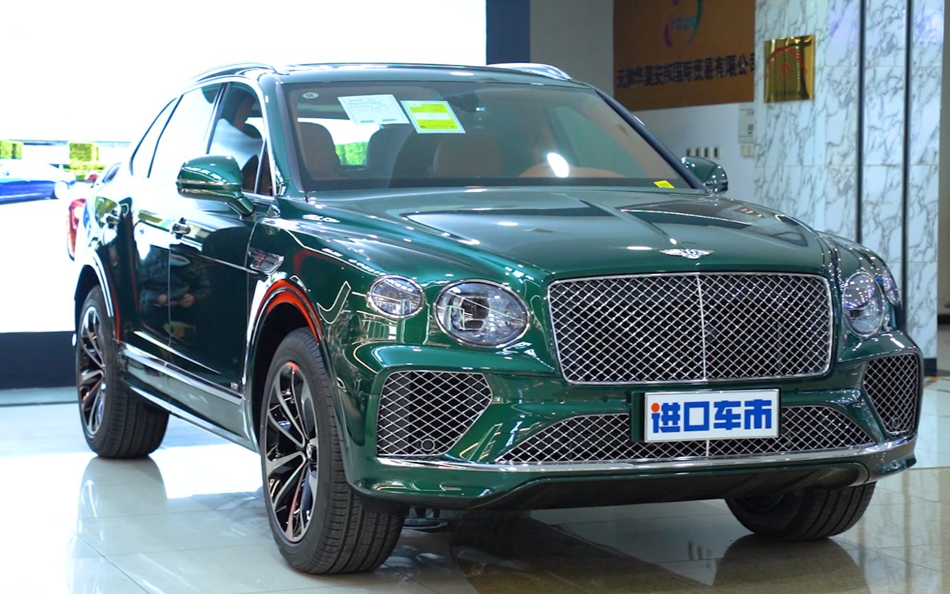 21款宾利添越翡翠绿,这气场不是一般车能比的