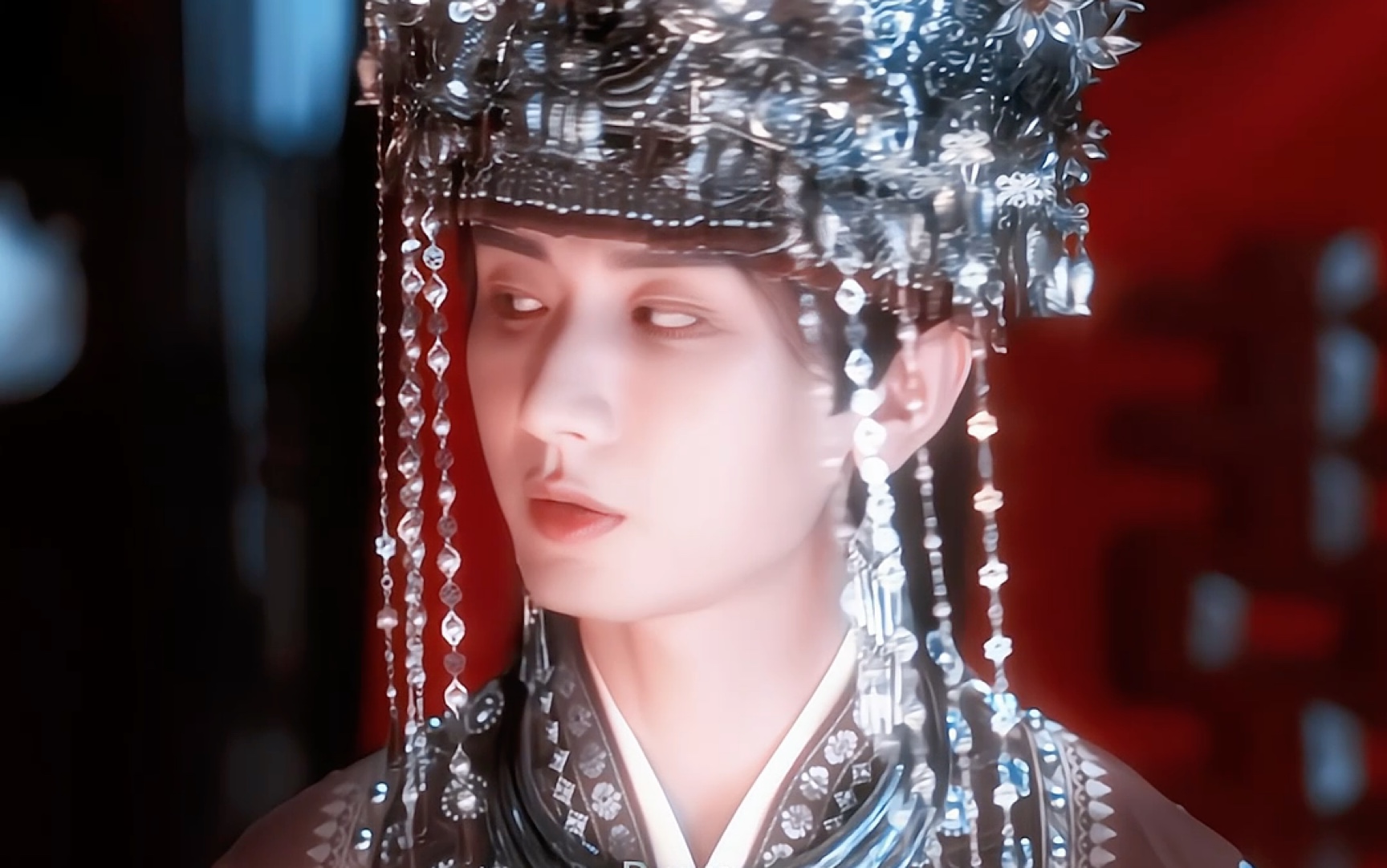真 嫁 衣 鲨 人!成毅这身嫁衣太美了!