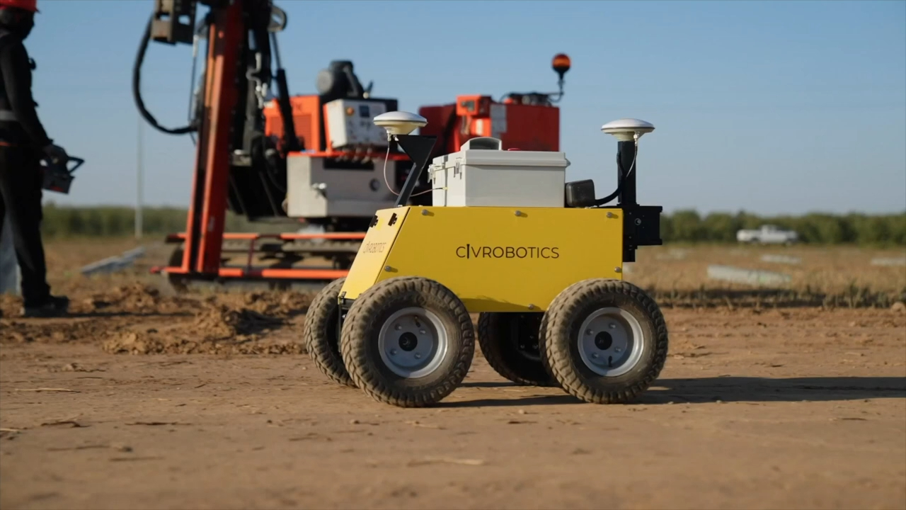 建筑机器人-施工前期进行土地测绘的机器人