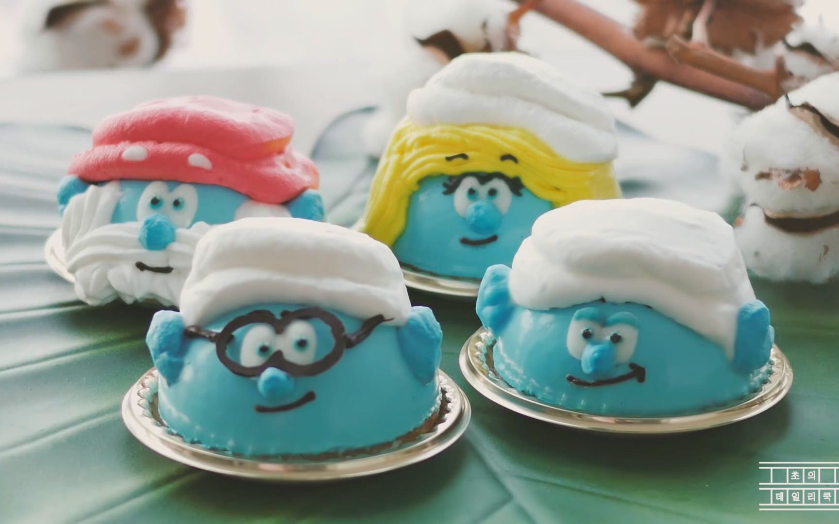 蓝精灵慕斯蛋糕_哔哩哔哩 (゜-゜)つロ 干杯~-bilibili