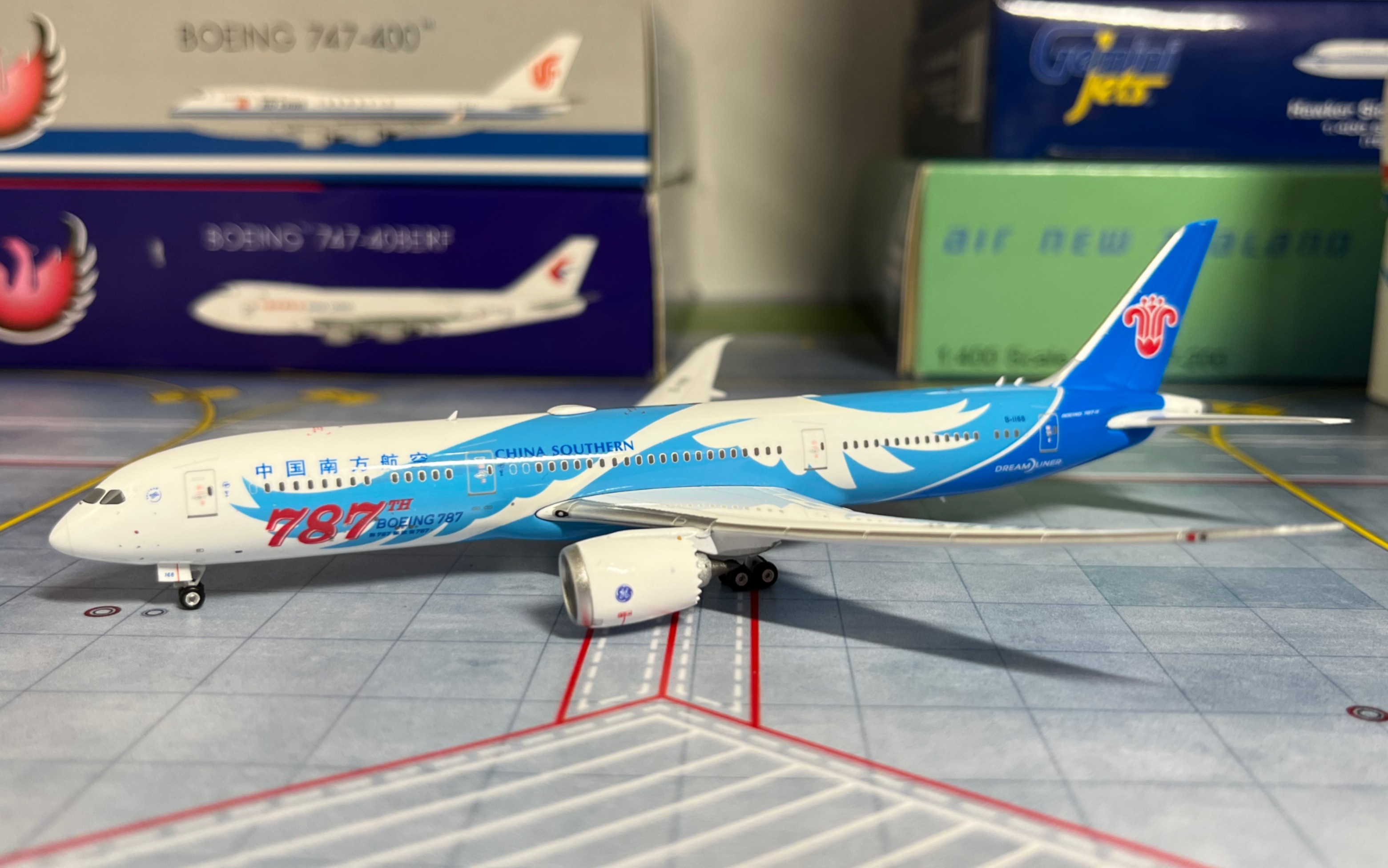 phoenix中国南方航空波音787-9 第787架波音787彩绘飞机模型1/400开箱