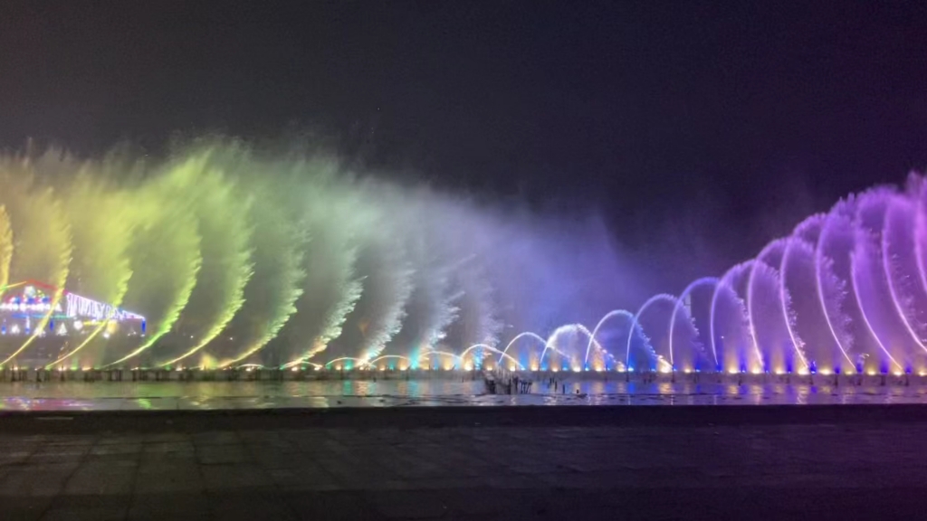 大连东港音乐喷泉7月30日19:40场《神州鼓乐》