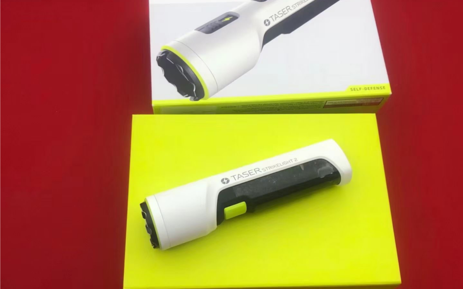 美國泰瑟二代多功能戰術脈衝手電taser strikelight 2