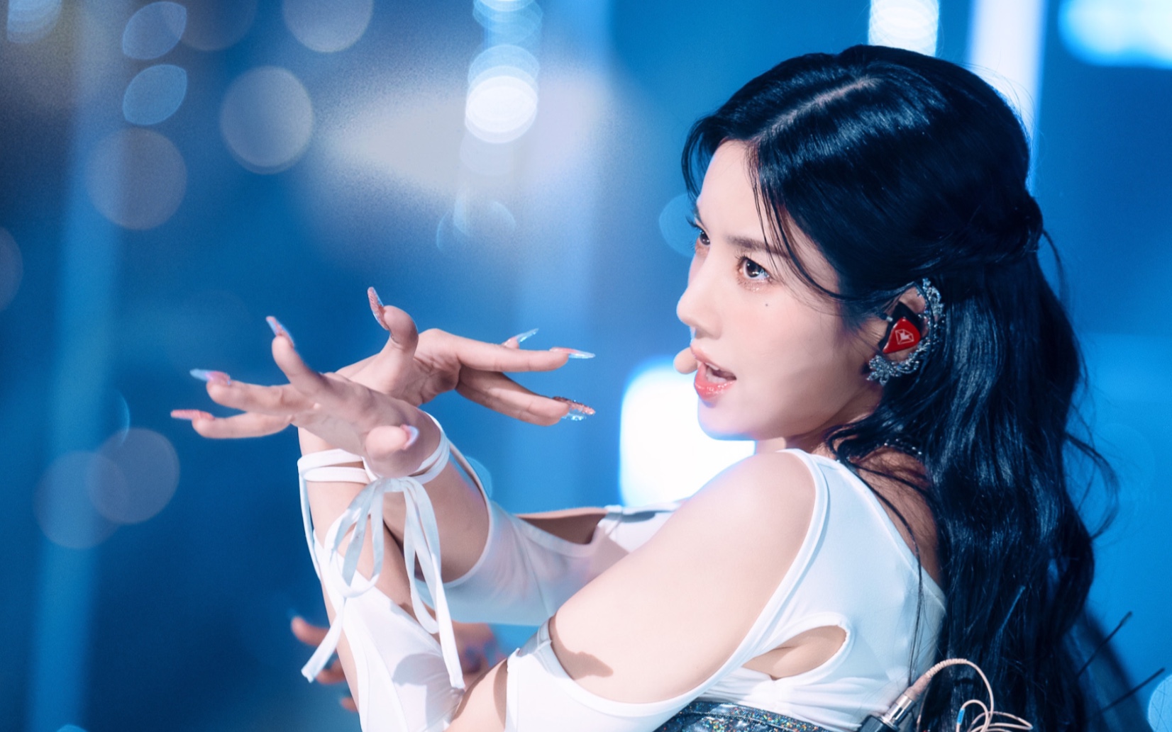 【eunbi-权恩妃】 221016 人气歌谣-underwater舞台 直拍