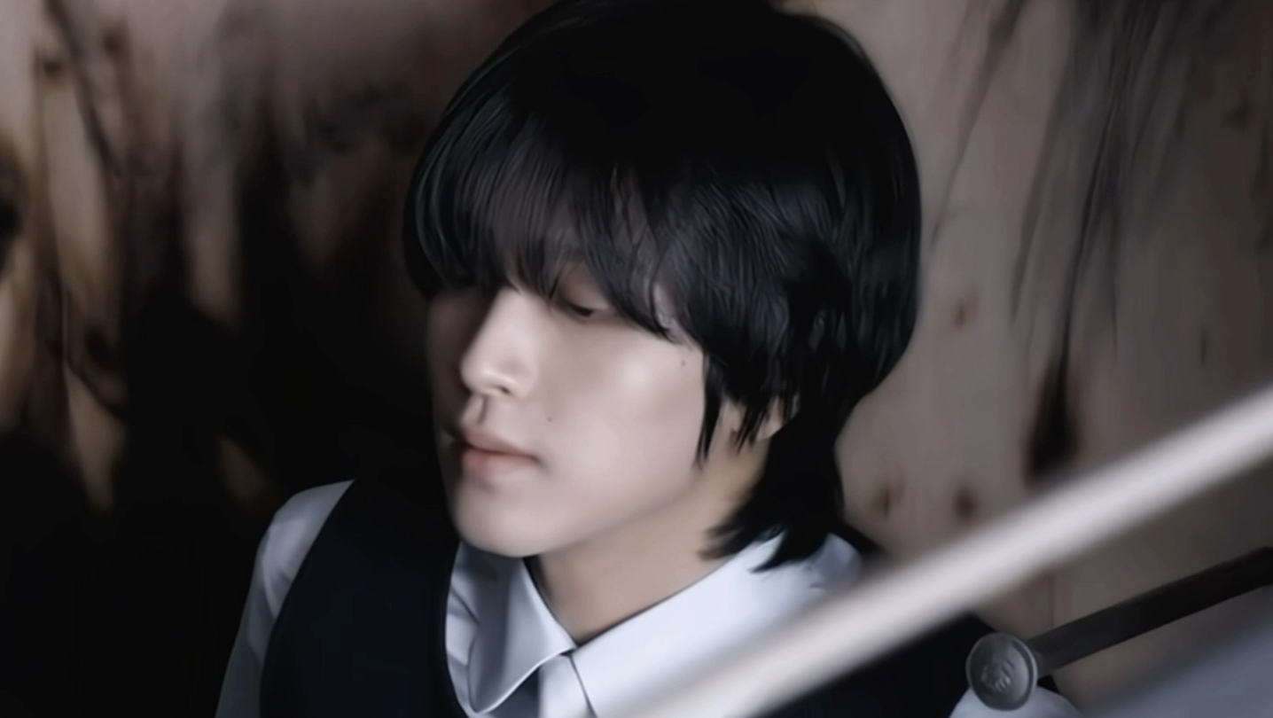 那个下三白的古怪男人