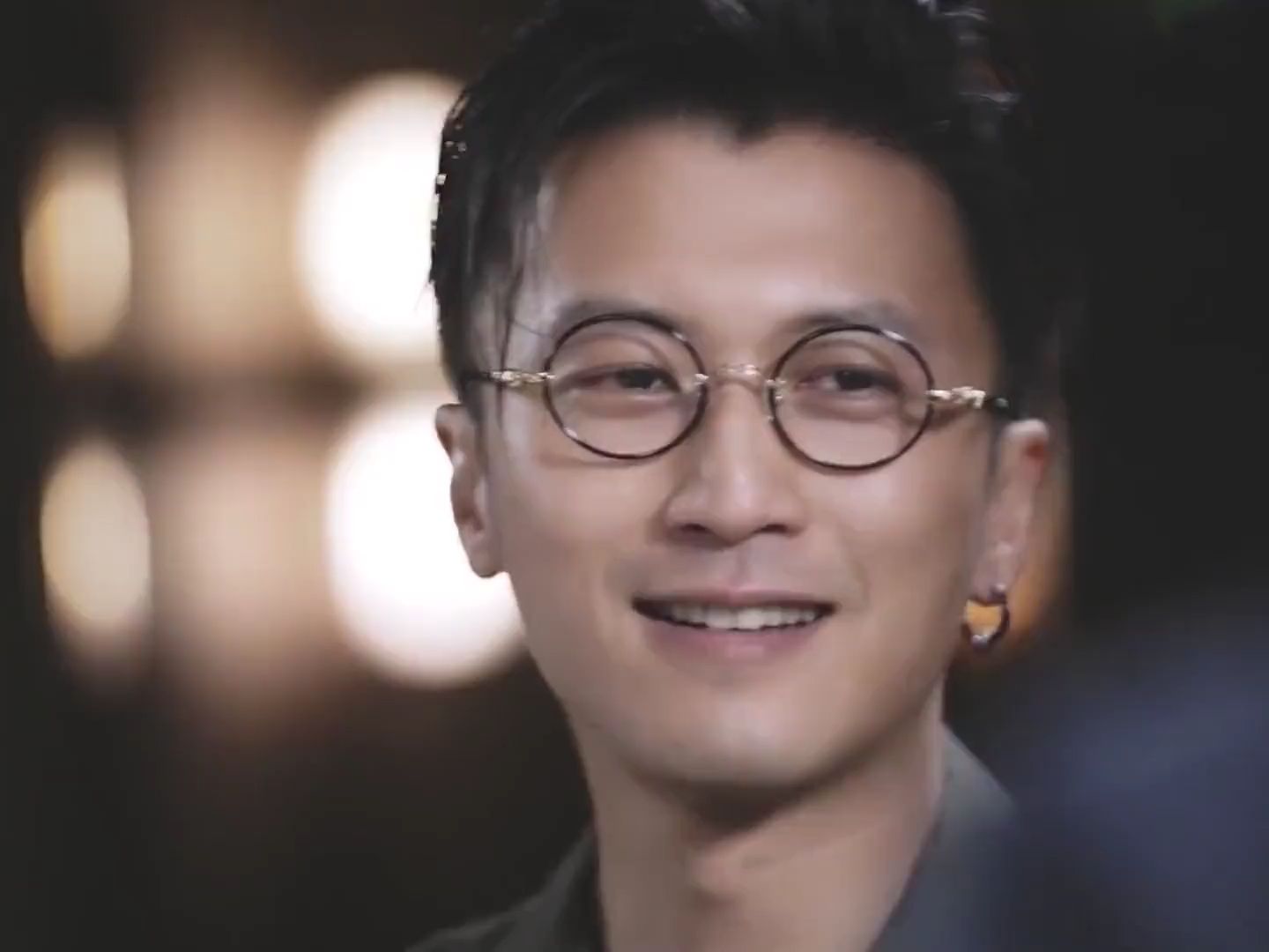 新警察故事幕后:谢霆锋成保险公司黑名单!成龙顶替张国荣出演?