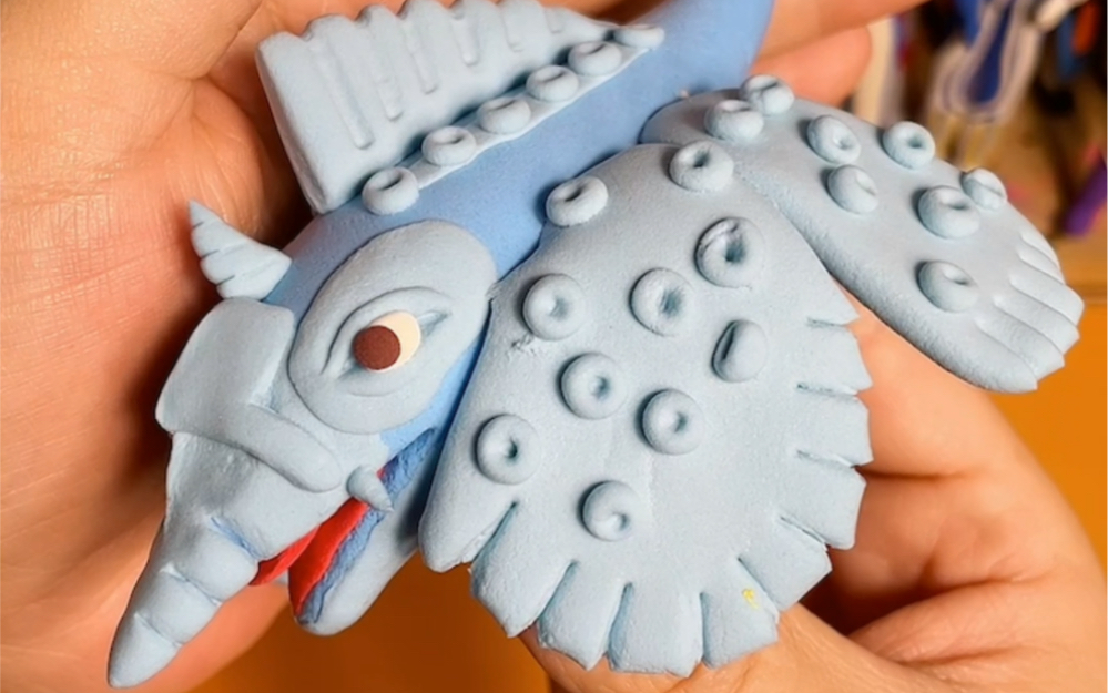 用超轻粘土做奥特曼里超可爱的怪兽小萨梅鲸