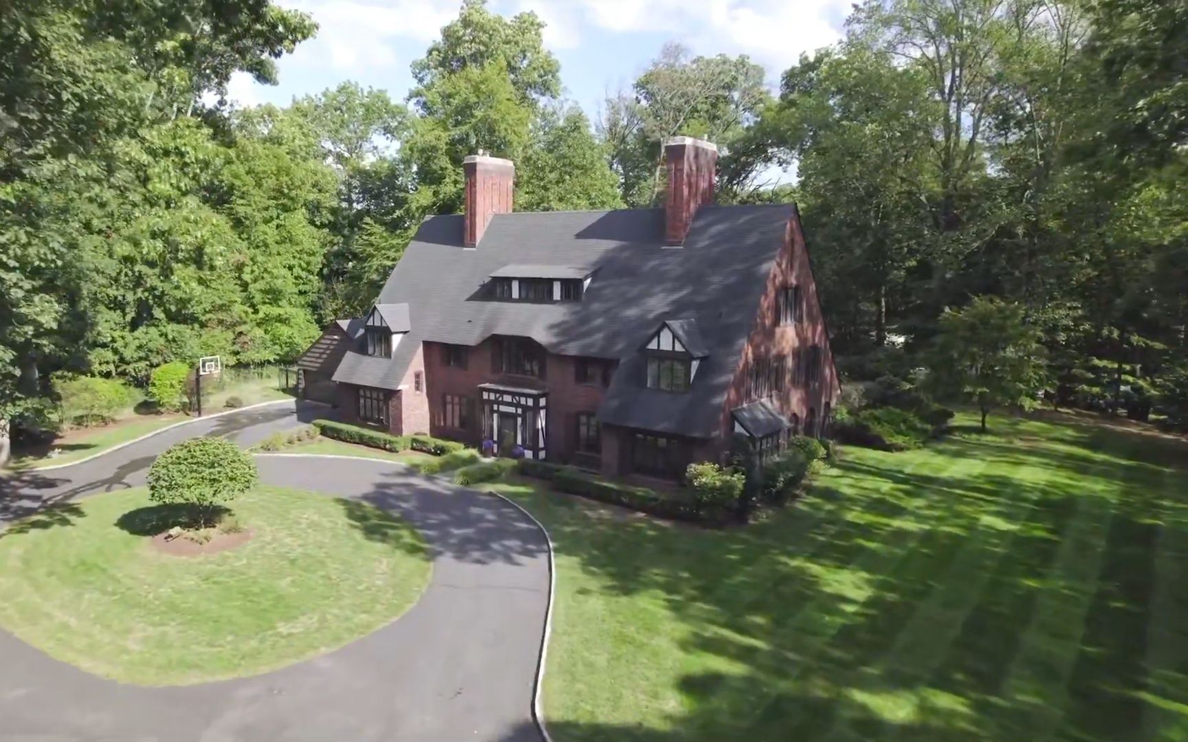 位于新泽西州莫里斯镇的英式庄园住宅