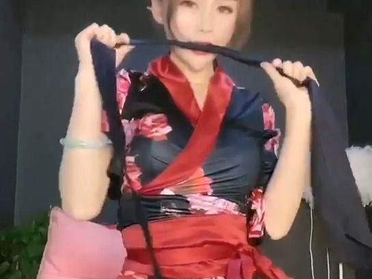 【快手-默宝儿】竖版-浮力版,烧,拿好纸巾 (10)