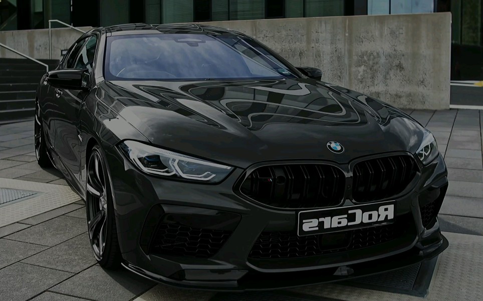 2021新款西装暴徒宝马m8,开它出去就没有谈不成的生意