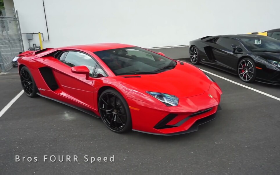 2019红色兰博基尼aventadors