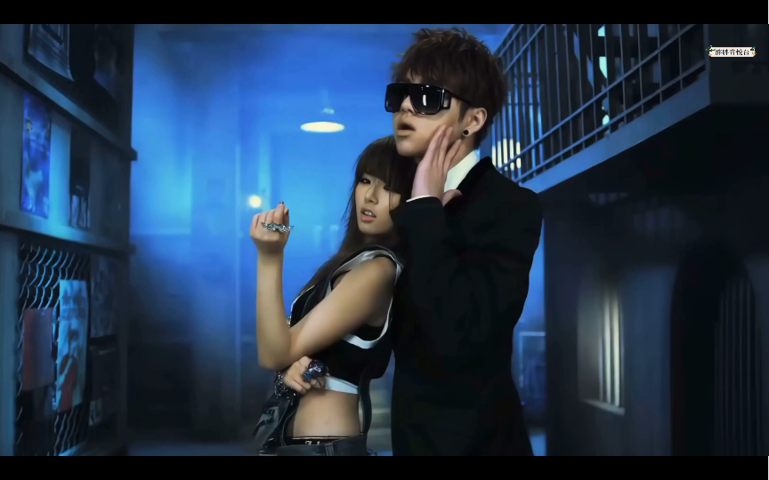 金泫雅《change》feat highlight龙俊亨