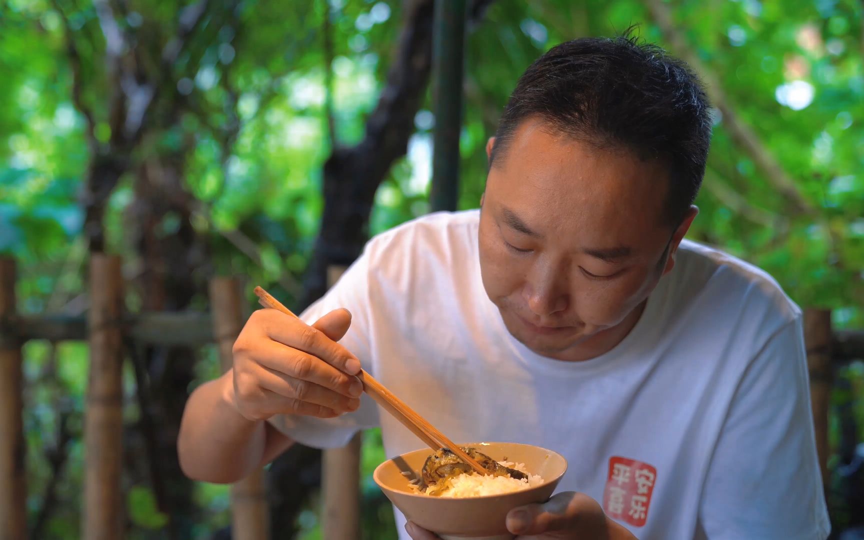 买点野生“棒棒鱼”,煎香后炖豆腐,味道让人流口水哔哩哔哩bilibili