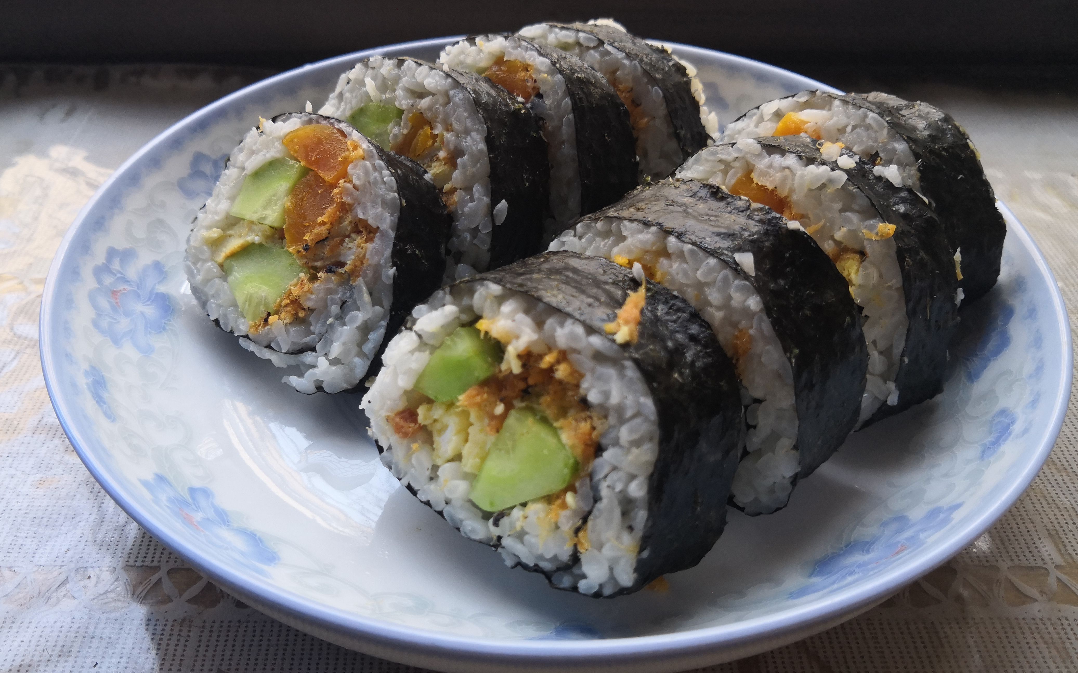 试一试|自制咸蛋黄肉松寿司