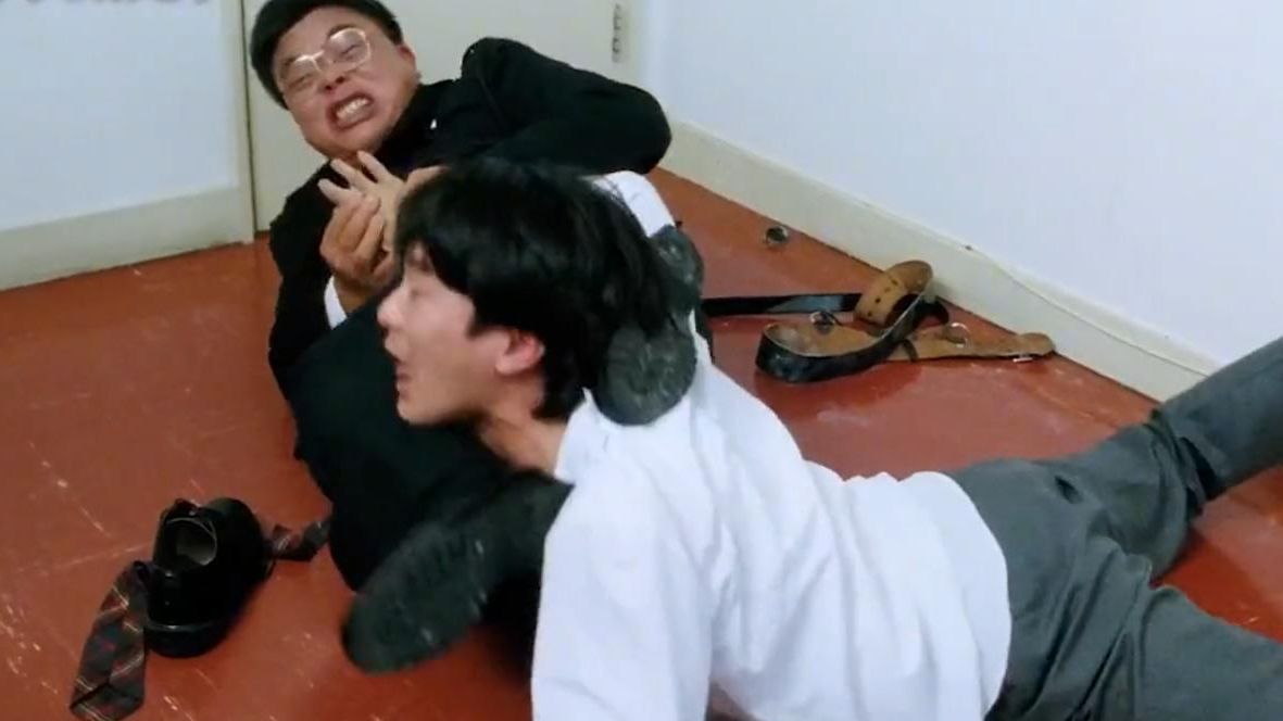 黄炳耀如果不出剪刀脚的话,星爷也是无敌的存在