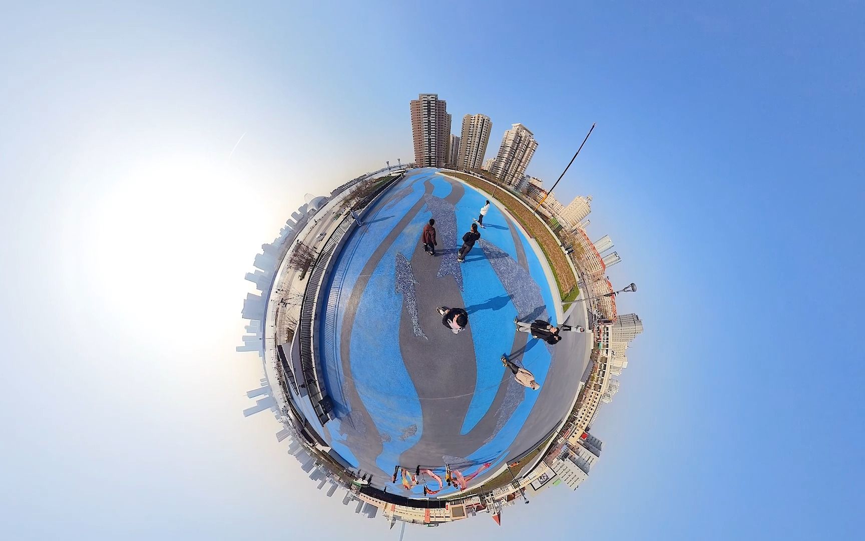 用insta360rs 一英寸全景相机拍摄滑板太方便了