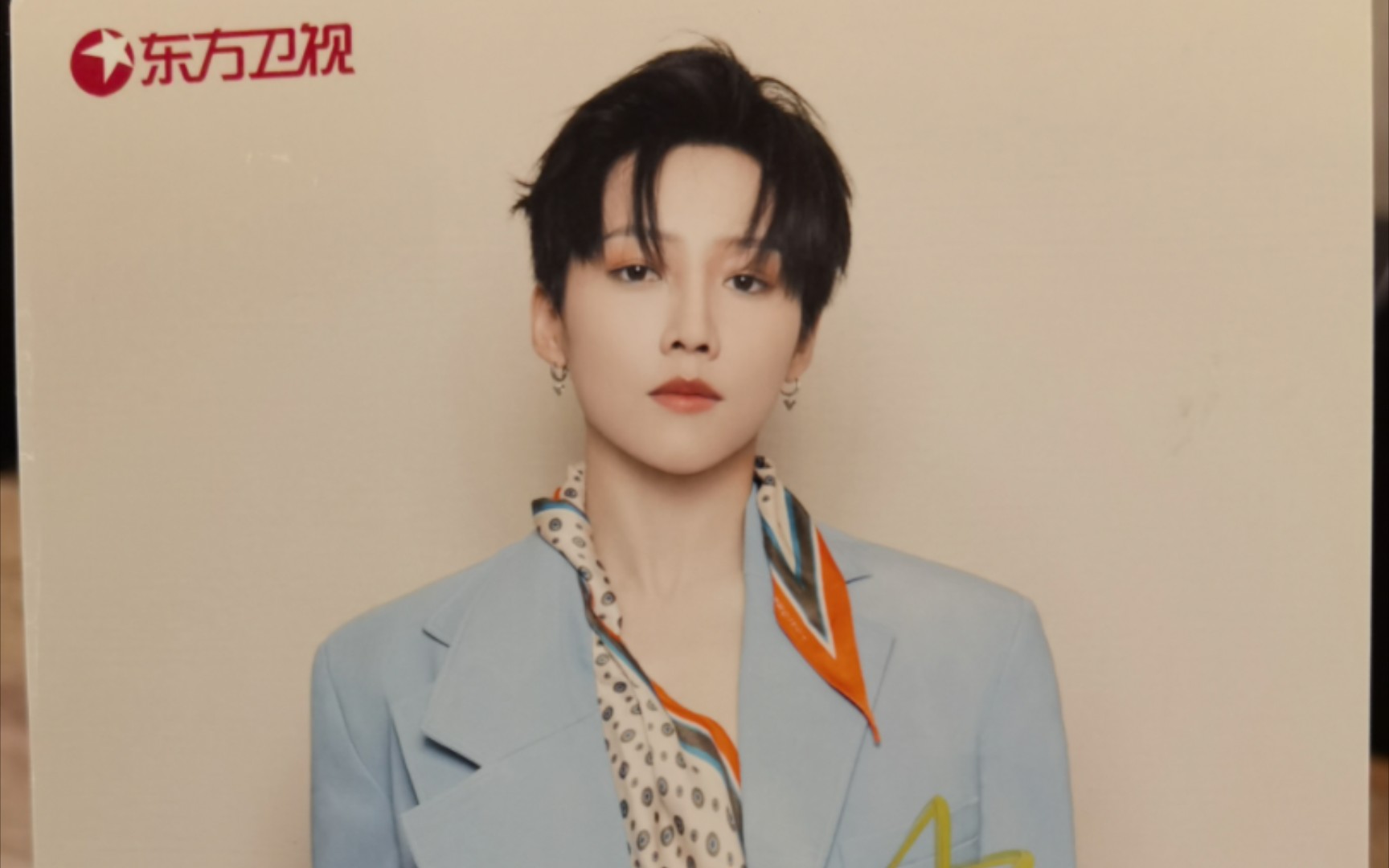 刘雨昕签名开箱