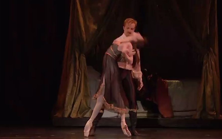 [图]【舞剧】Mayerling – Bedroom pas de deux