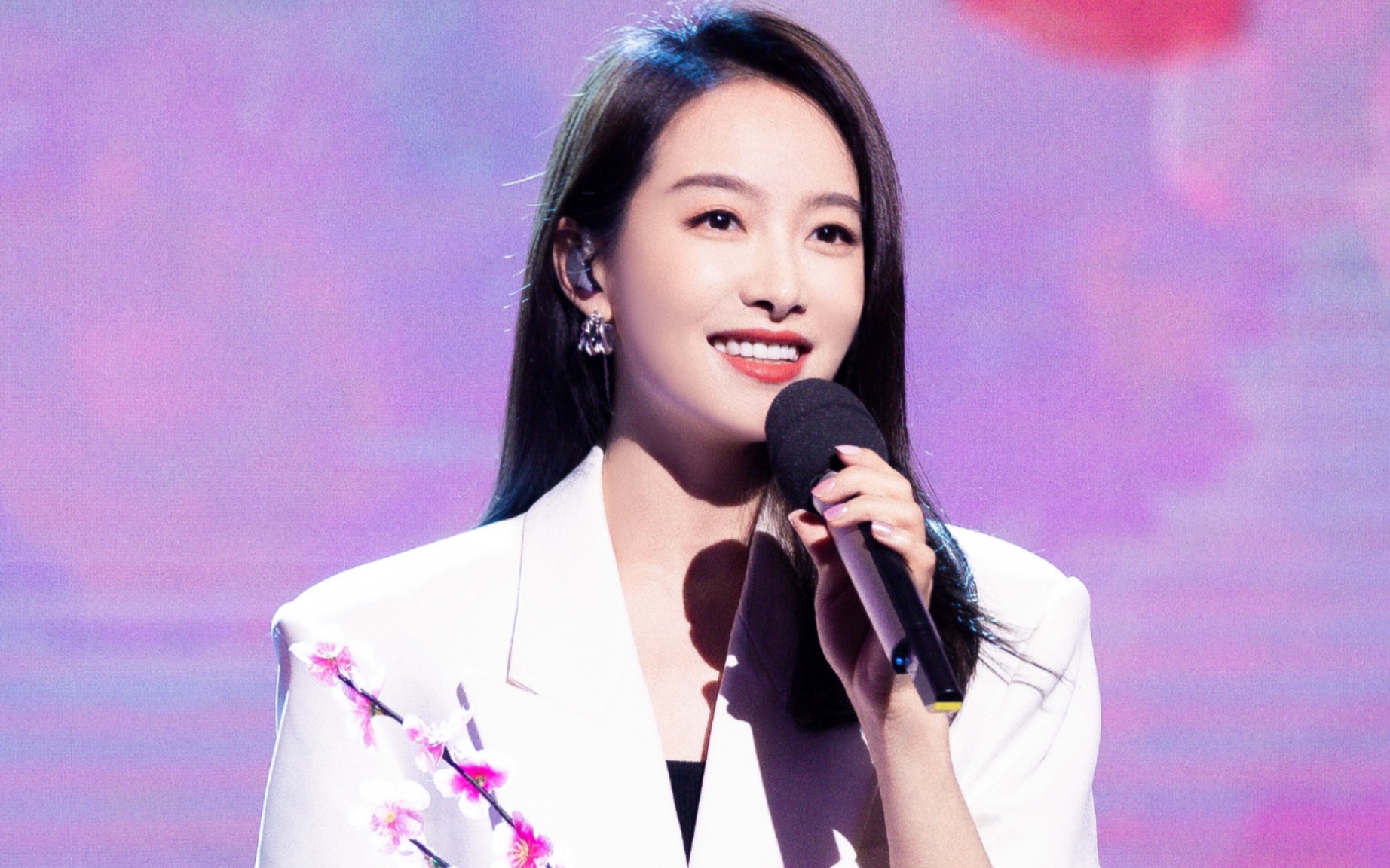 【宋茜】演唱歌曲《红梅赞》,用歌声致敬革命女性之青春