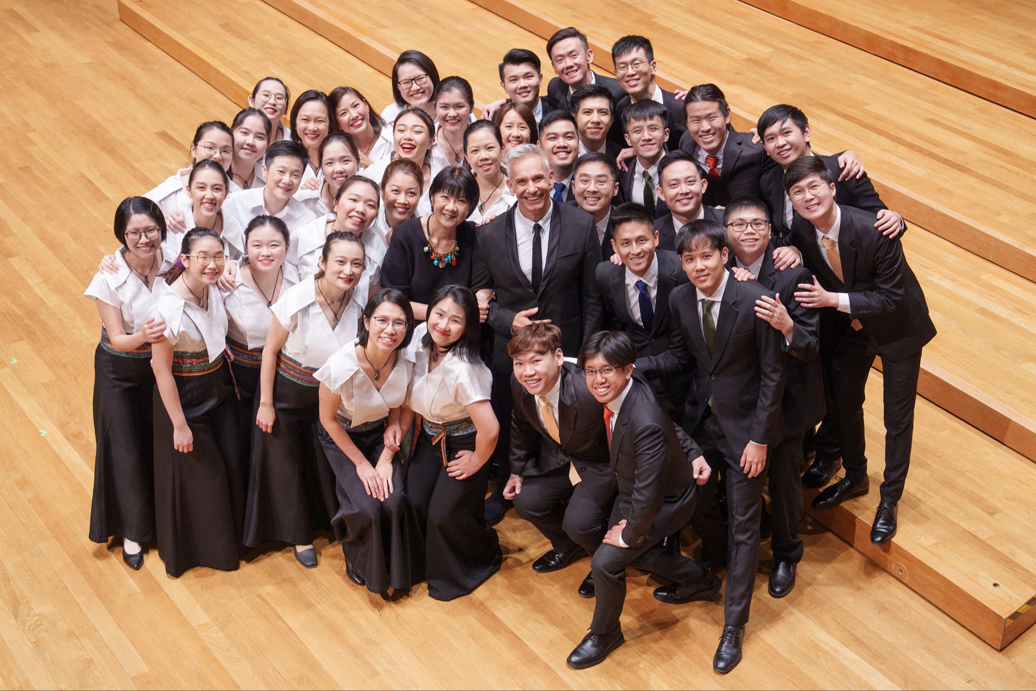 [图]无伴奏混声合唱《天净沙·秋思》马致远 诗 夏炎彬 曲 演唱：ONE Chamber Choir 指挥：林爱惠