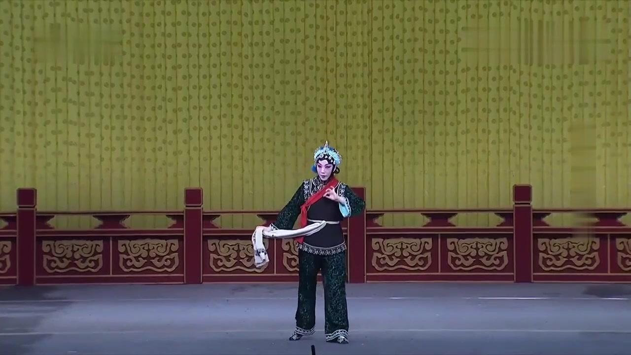 【京剧】龙潭鲍骆常秋月部分cut