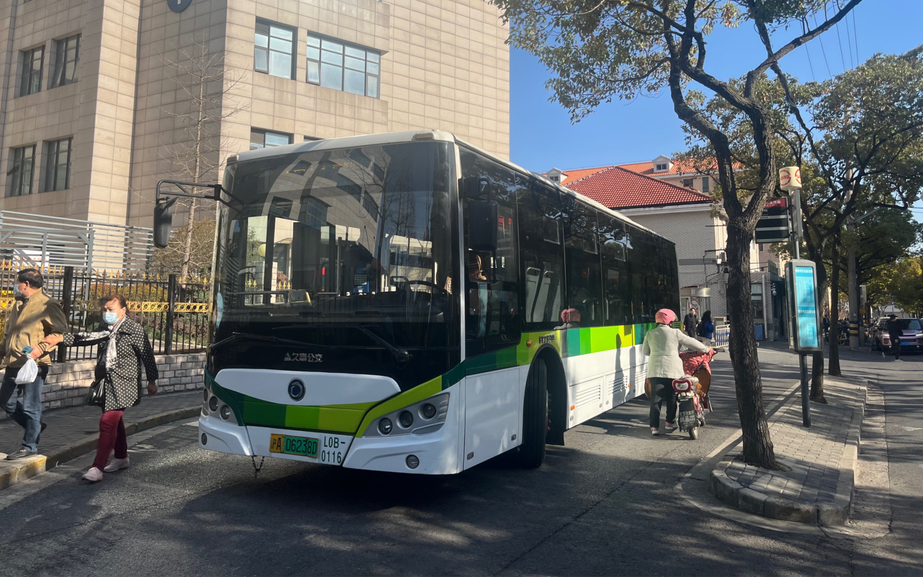 [图]上海巴士五公司 宝山15路原速pov 樟岭路漠河路方向