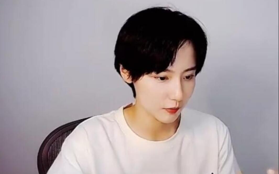 女主播/7月18日直播cut【成果】7月18日狗哥斗鱼直播完整版/雪梨星星