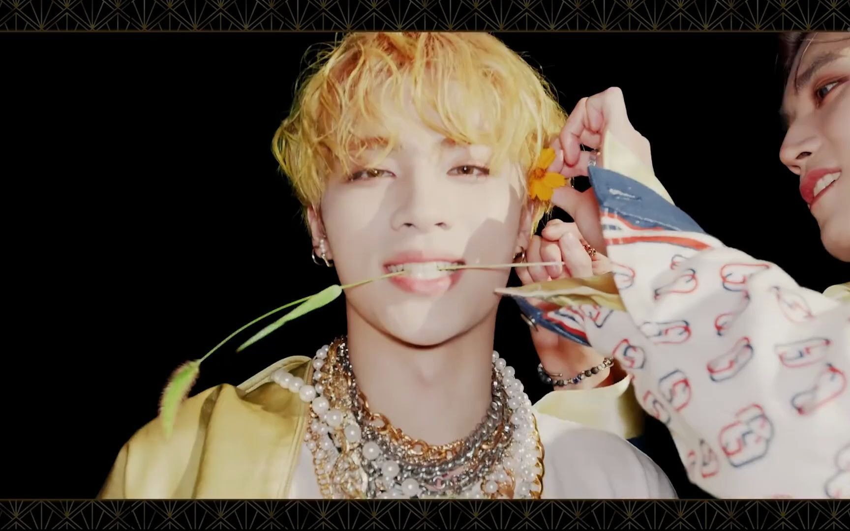 塞壬般魅惑的nct威神v大主唱肖俊出道至今镜头合集bgmwayv月之迷remix