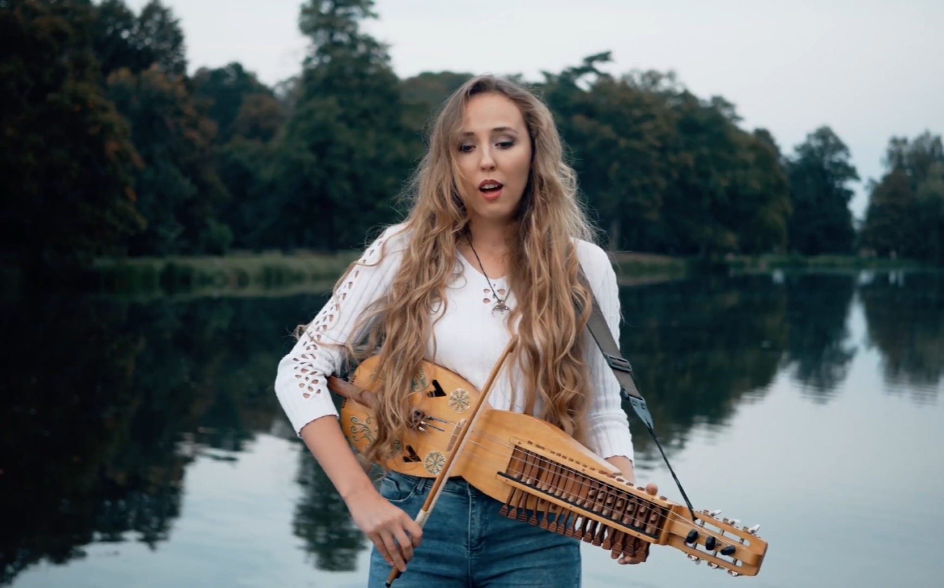 皮皮懒北欧小姐姐的唯美极致天籁治愈神器建议耳机食用