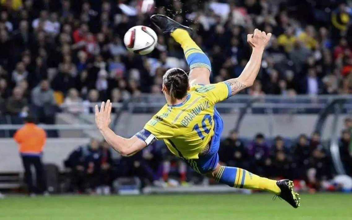 伊布10大不可思议进球:标志性蝎子摆尾 1v6 史上最牛倒钩_哔哩哔哩