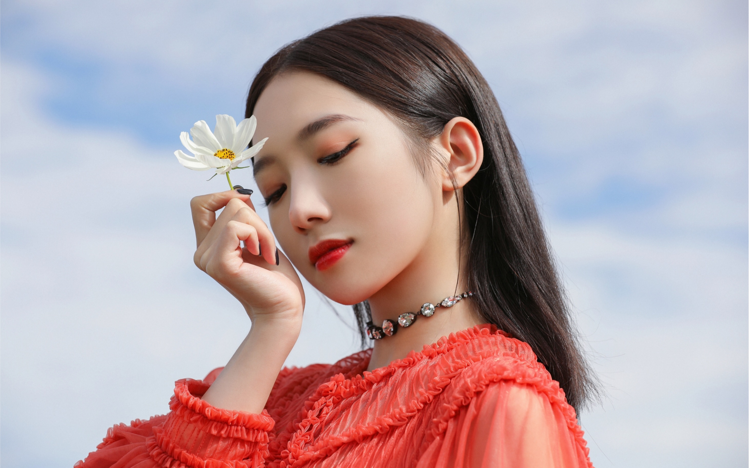 款款而歌,一曲《关山月》道尽诗间壮美柔情,寄满相思月