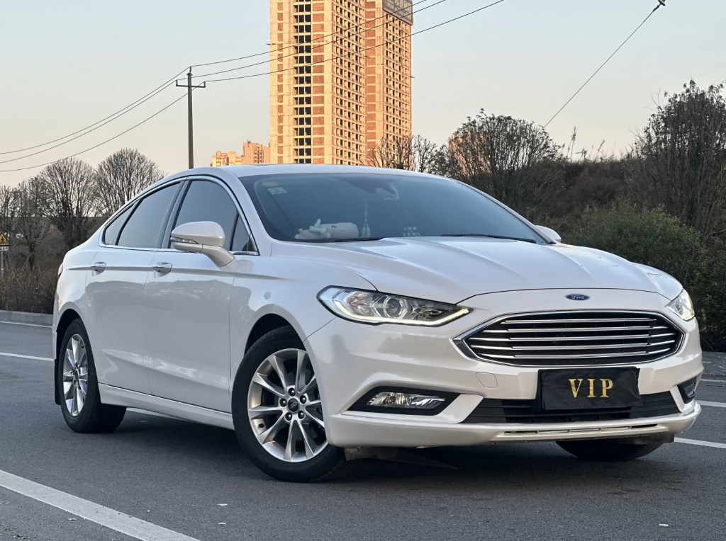 【品牌车型】福特 蒙迪欧 2017款 ecoboost 180 时尚型 【上牌日期】