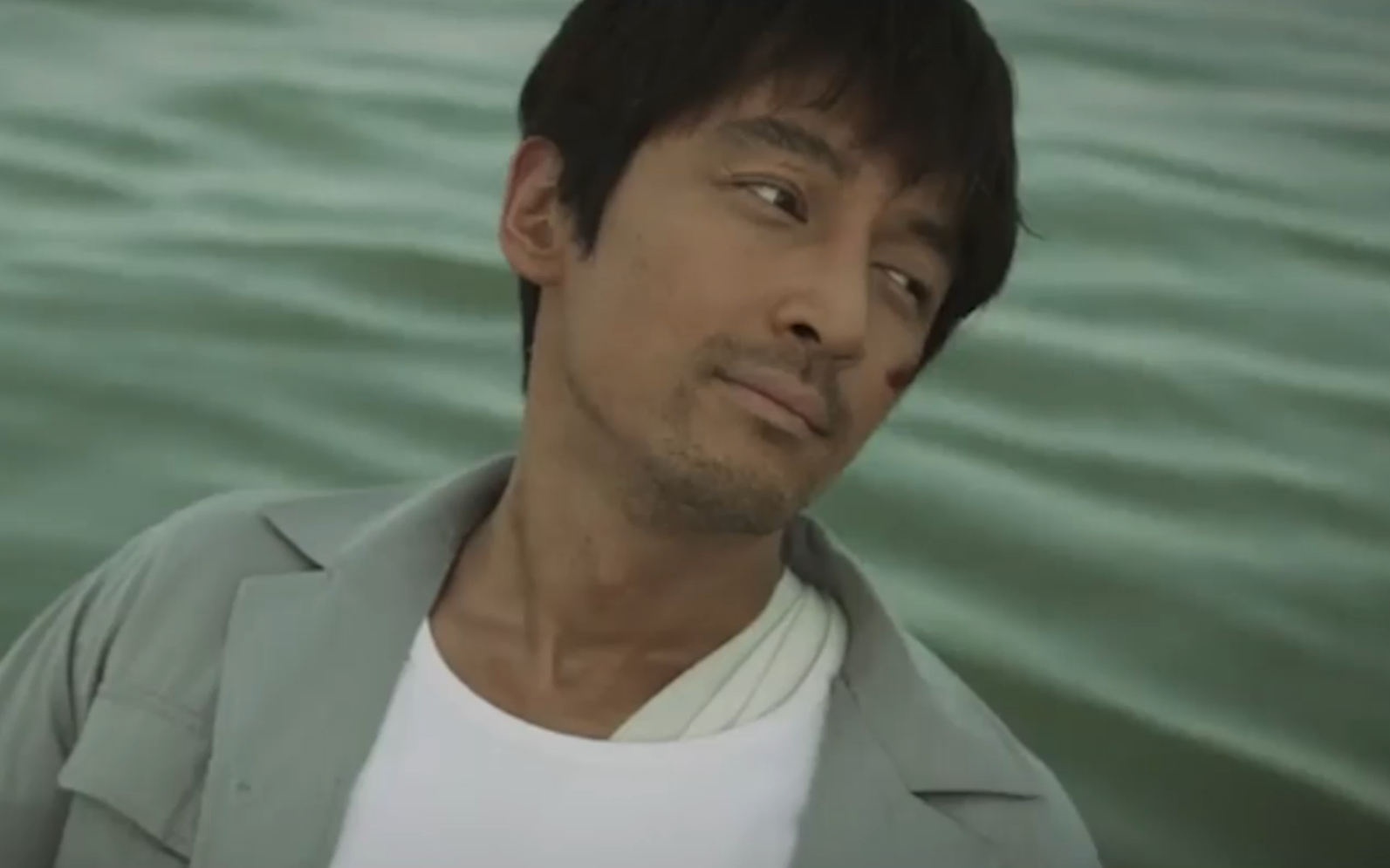 听胡歌新歌美丽的梭罗河有点上头自制混剪找找预告里的感觉