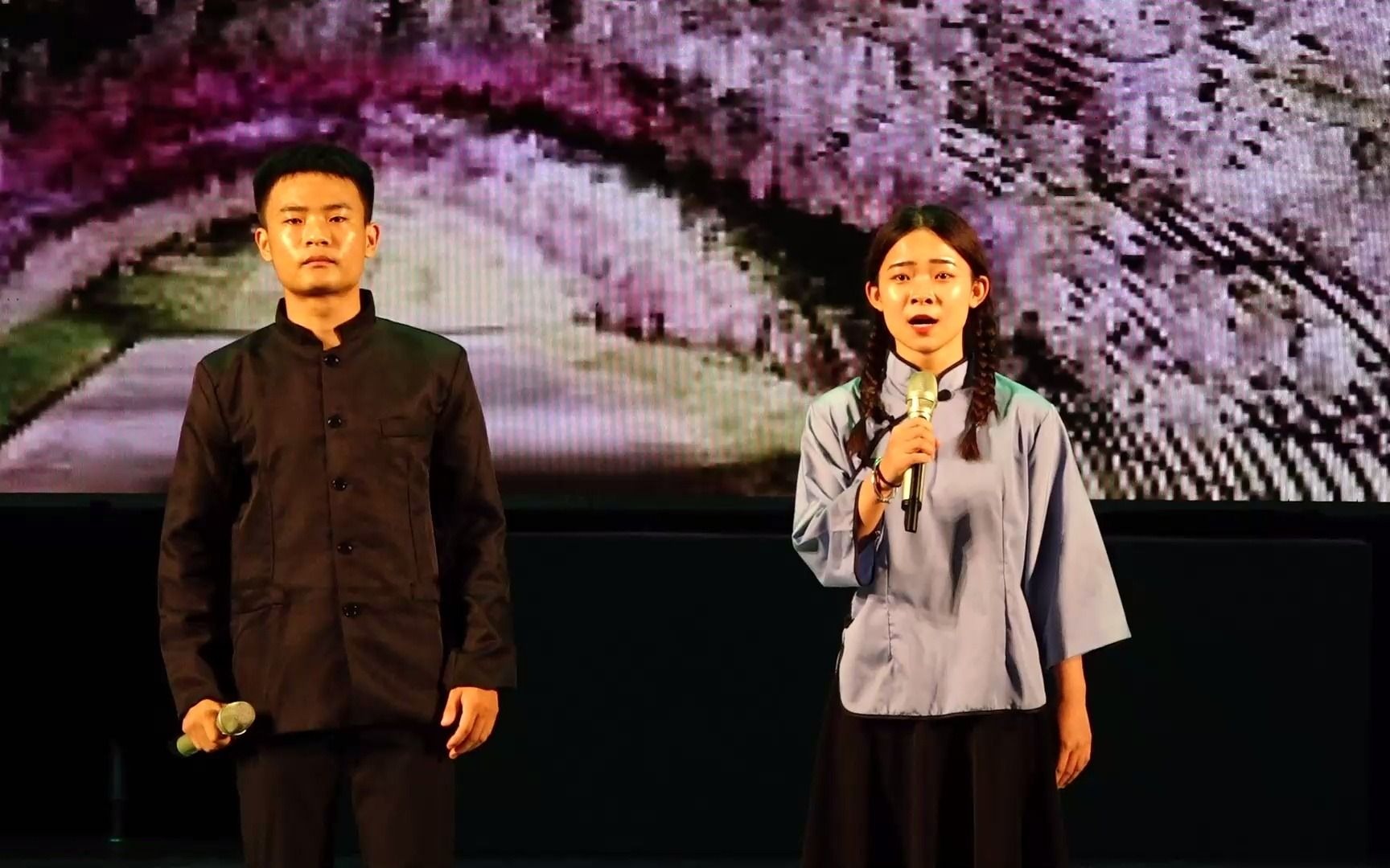 [图]#江西有新声#赣南师范大学建党100周年“我心永爱”中国声乐作品教学实践专场音乐会《紫藤花》，演唱者：崔航、胡金燕，钢琴伴奏：黄鑫，指导老师：梅馨