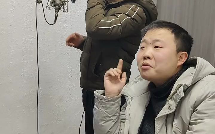 离谱!"贵州双雄"方仔和曹万江制作新版《你要结婚了》