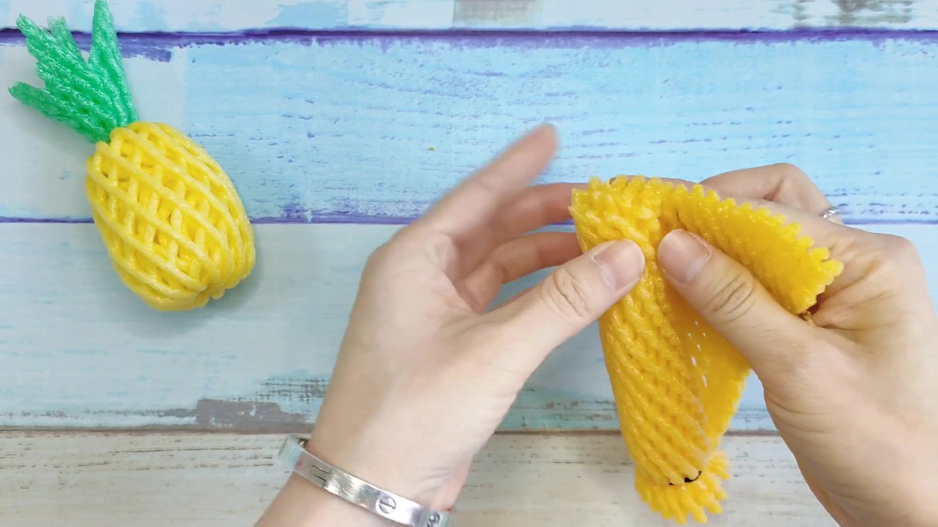 变废为宝废物利用之可爱的菠萝水果网手工制作方法简单形象可爱