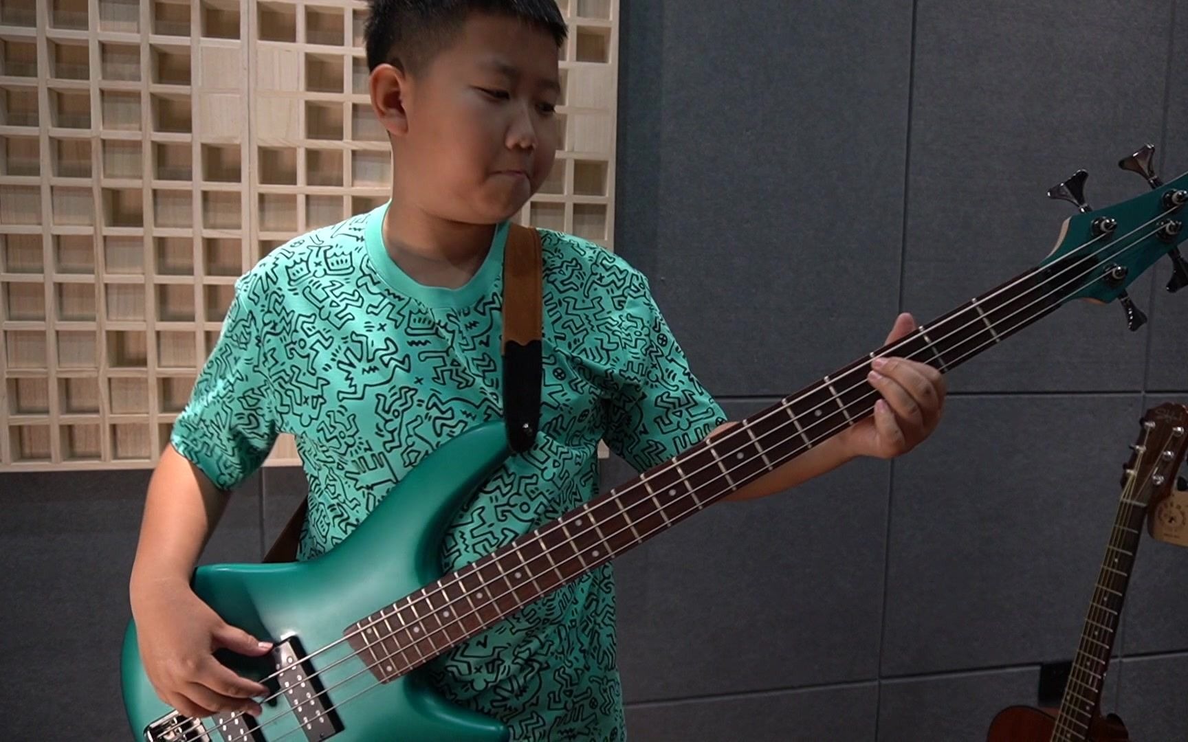 李昊辰《wake me up when september ends》 三年