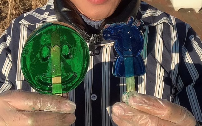 绿色笑脸小雪糕