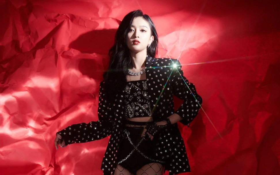 吴宣仪《twenty five 25》-东方卫视818超级秀
