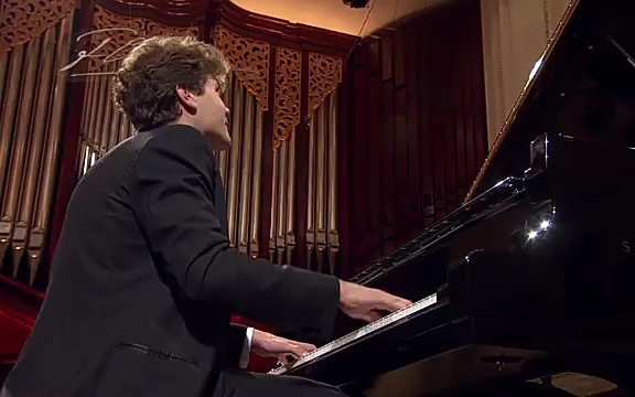 [图]Szymon Nehring – Etude in G flat major Op. 25 No. 9 (third stage)：蝴蝶