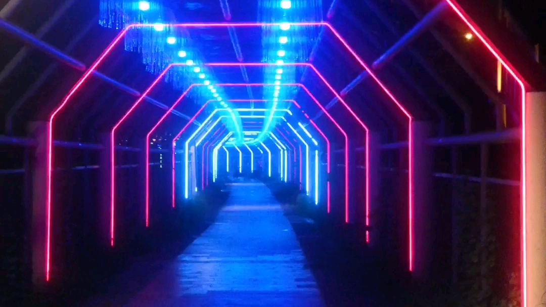 灯光秀!时空隧道!