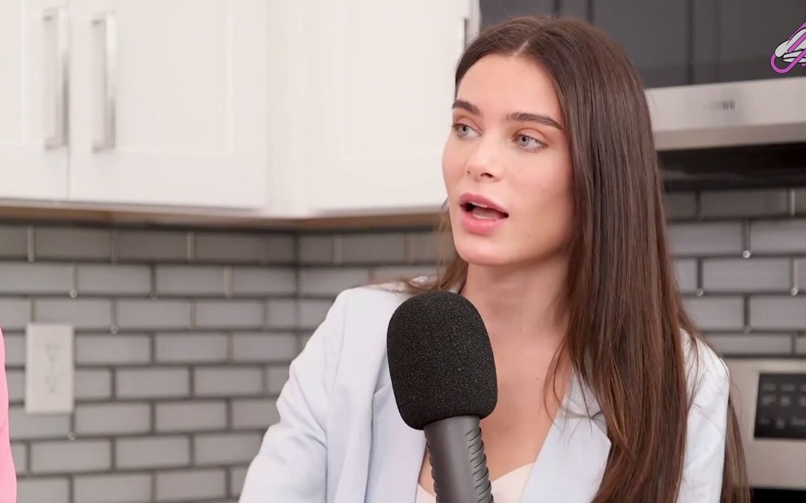 熟肉 拉姐(lana rhoades)吐槽和某些人羞羞时对方不想亲亲的尴尬