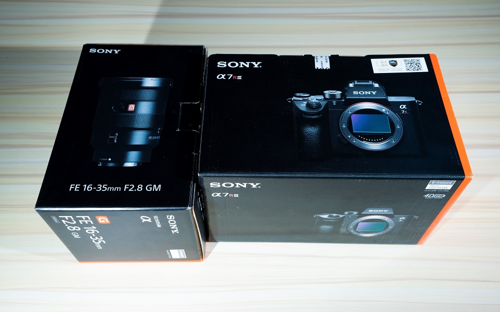 第一台相机sony索尼a7rmarkiiia7r3微单相机开箱体验_哔哩哔哩 (゜-゜