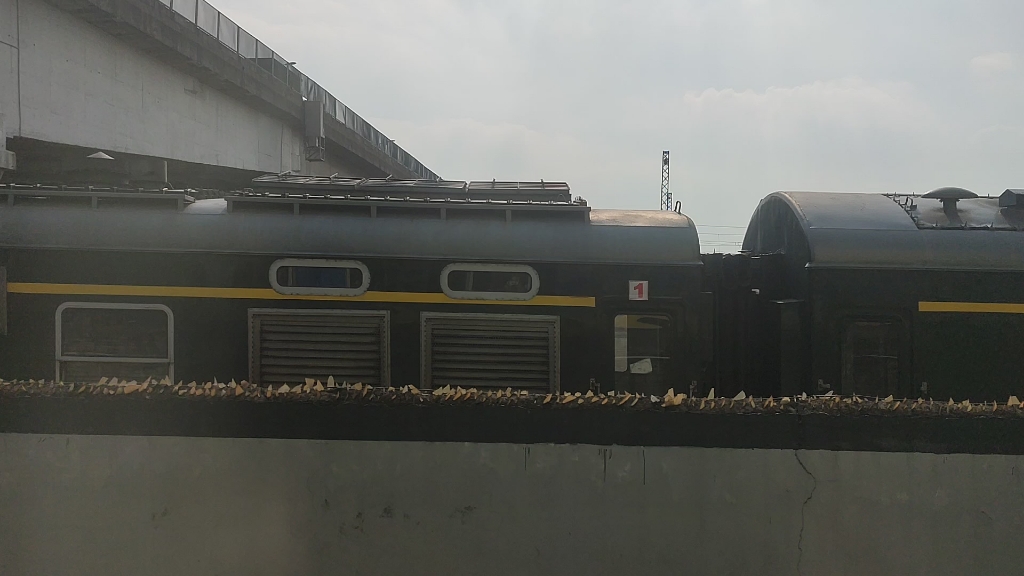 【中国铁路】客车k325通过棠溪站,途径广州客技站