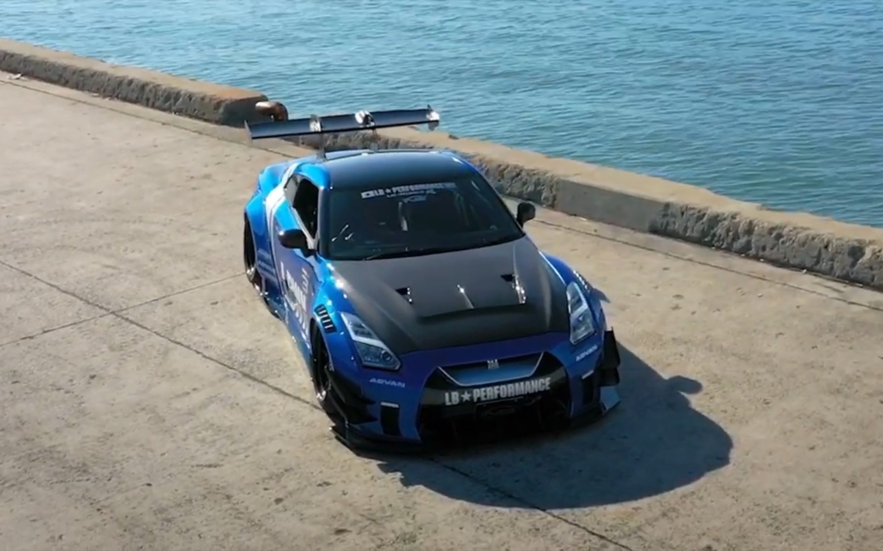 libertywalk自由步改装,宽体低趴gtr