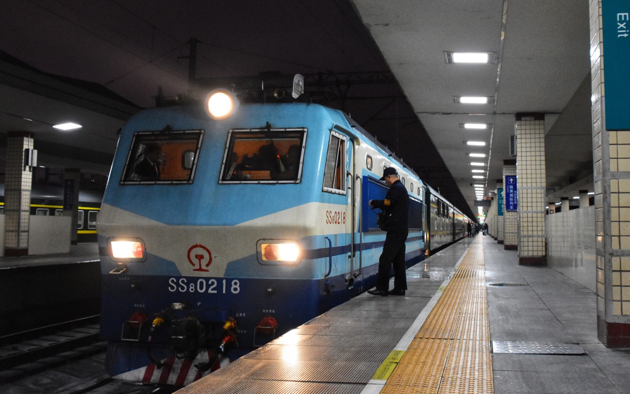 【普速火车】T8322次25Z客车长沙站发车(长沙张家界 城际铁路视角)+HXD1D大枣单机通过哔哩哔哩bilibili