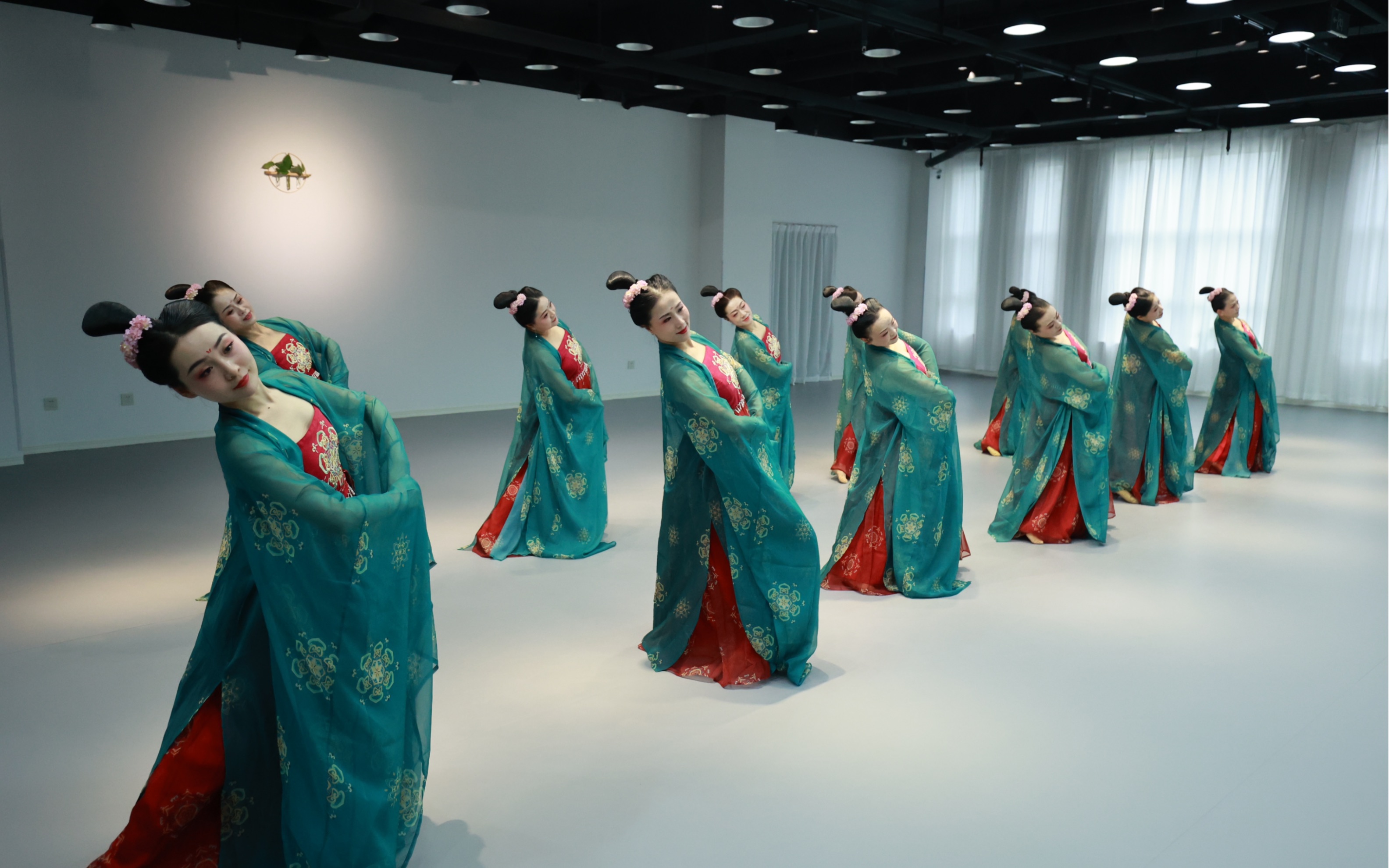 2022周日剧目班随录长安仕女