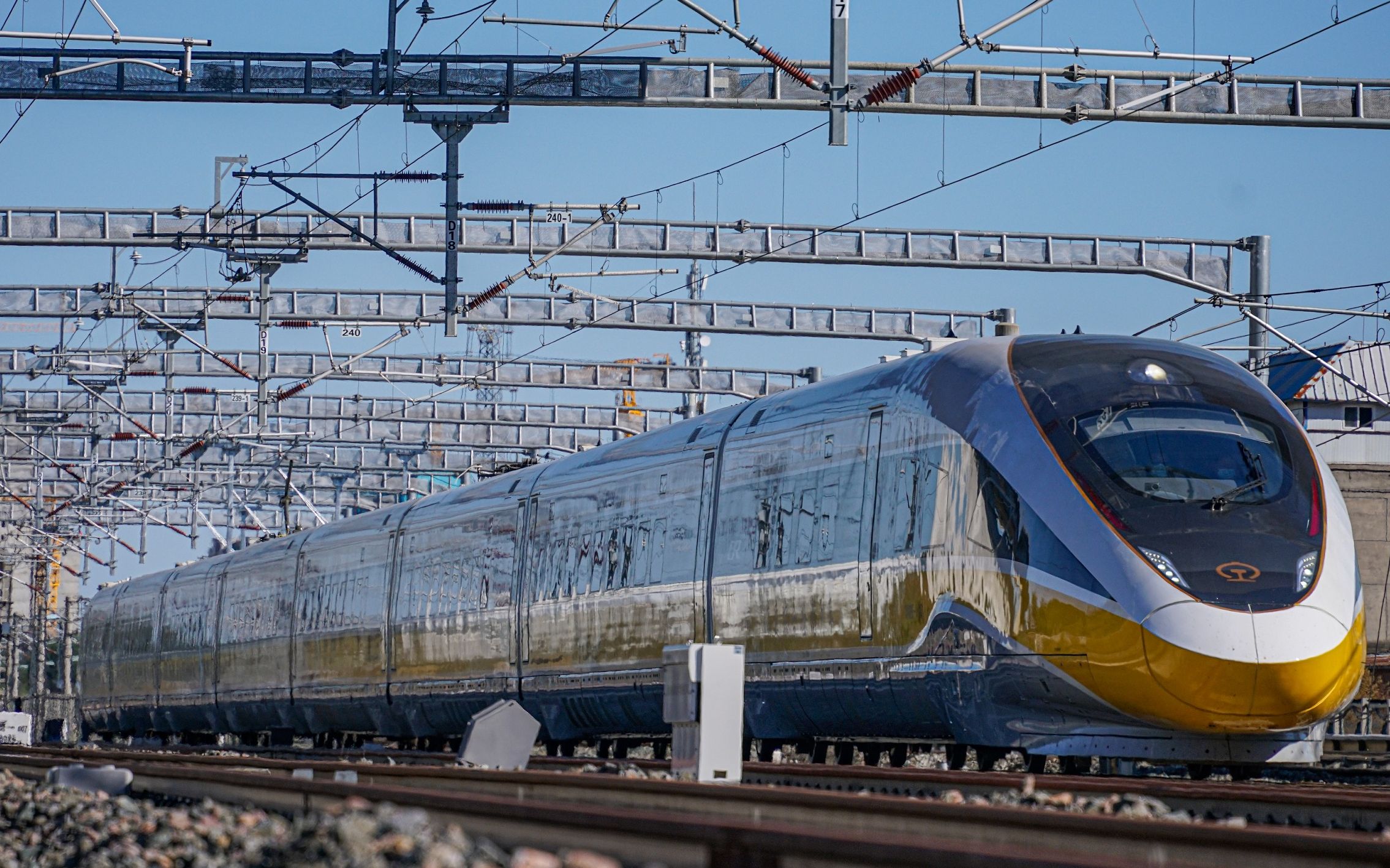 cr400bf-j-0001在环铁——快速驶过环铁一站